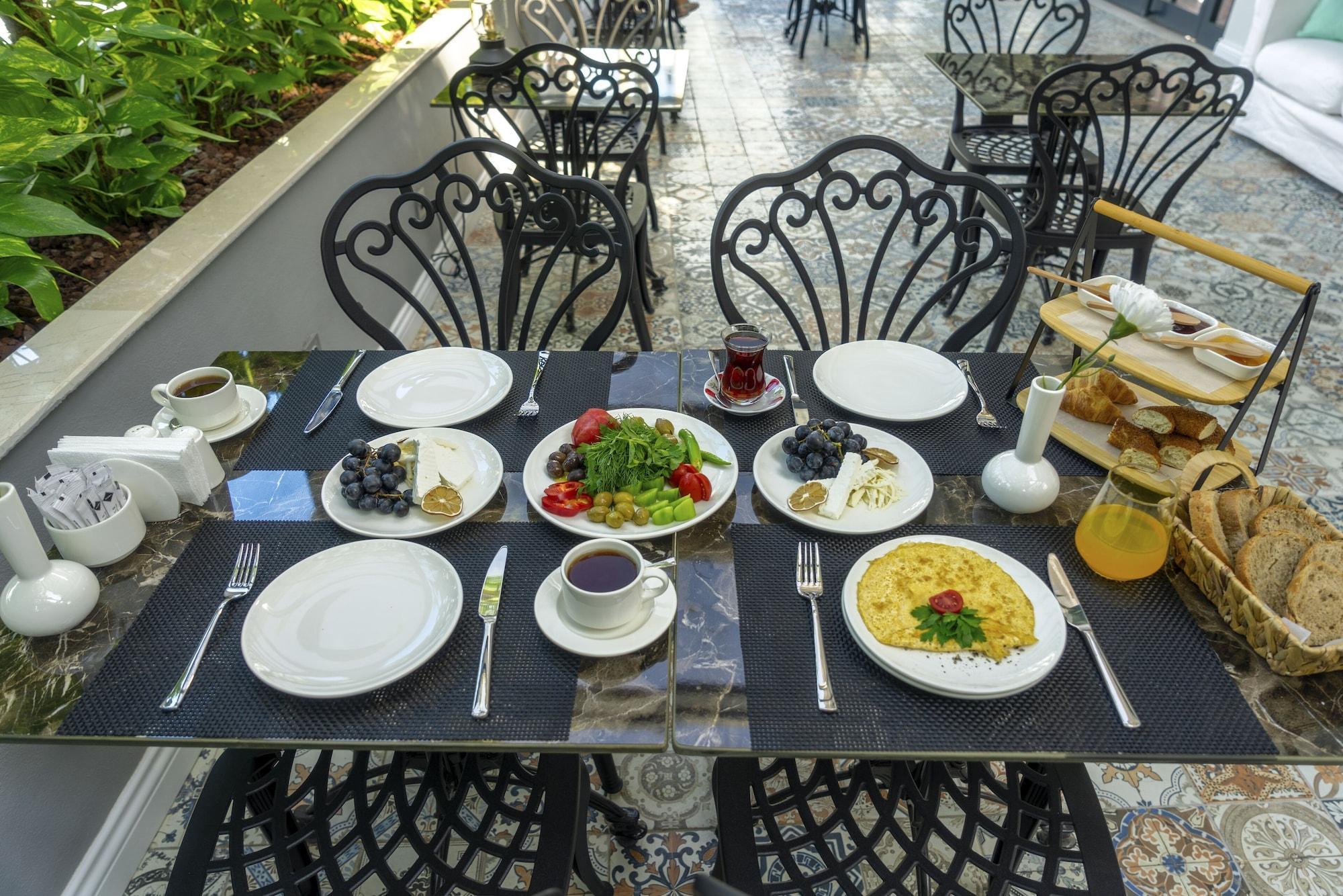 The Mori Club Hotel Antalya Exteriör bild